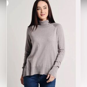 WHITE   WARREN aglan Standneck turtleneck